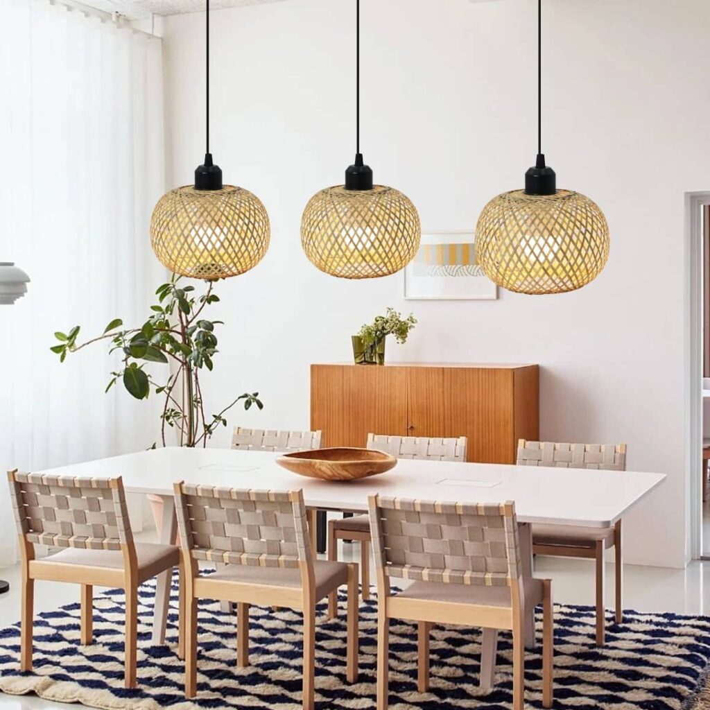 Suspension artisanale en bambou d'inspiration orientale