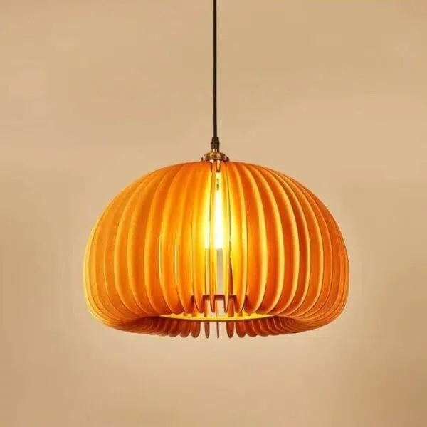 Suspension artisanale japonaise aux courbes naturelles