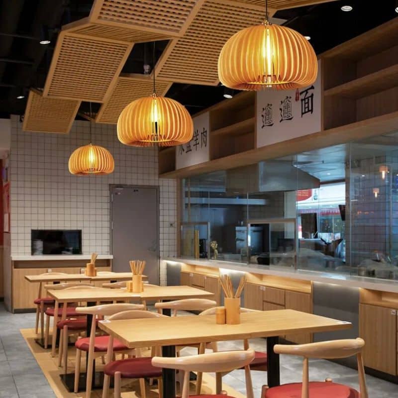 Suspension artisanale japonaise aux courbes naturelles