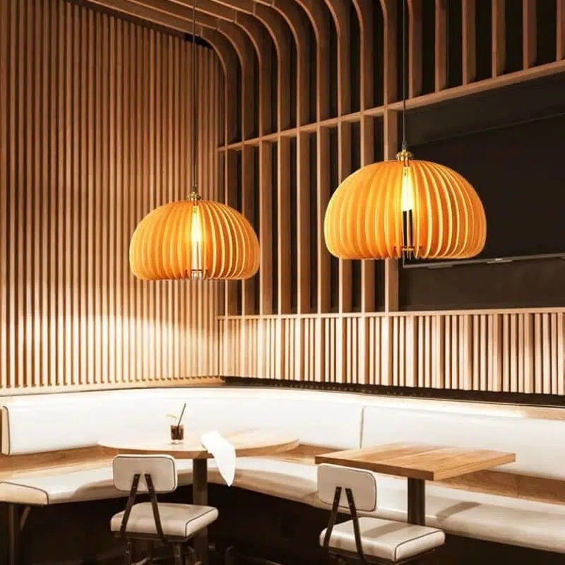 Suspension artisanale japonaise aux courbes naturelles