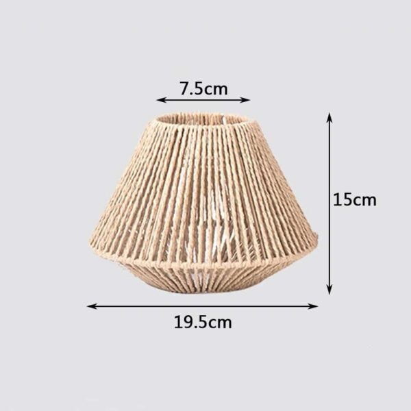 Suspension lumineuse en rotin artisanal