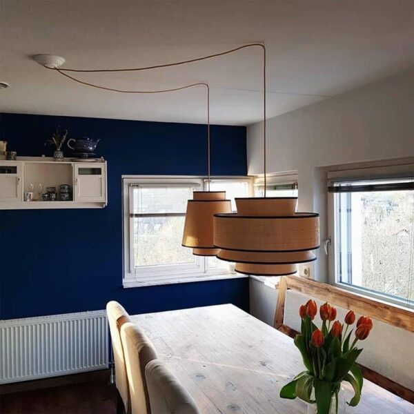 Moderne, asiatisch inspirierte Textil-Hängeleuchte