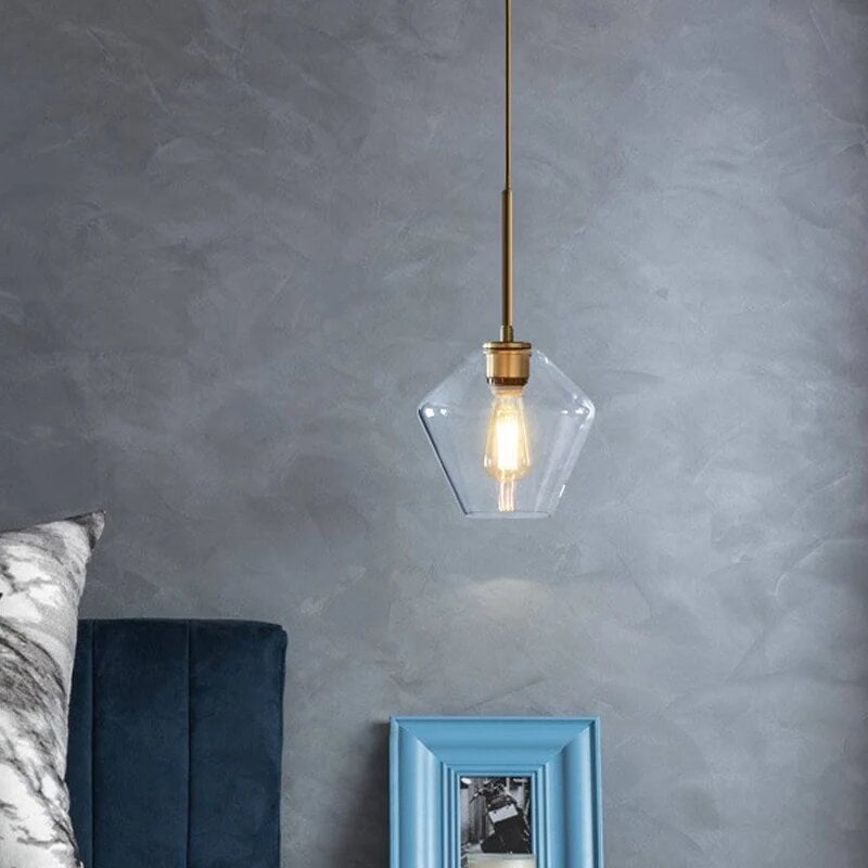 Suspension contemporaine en verre cristallin