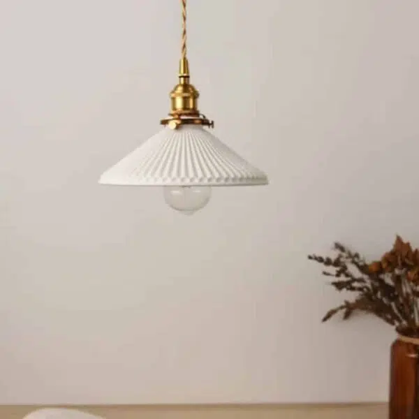Suspension luminaire en céramique d'inspiration rétro