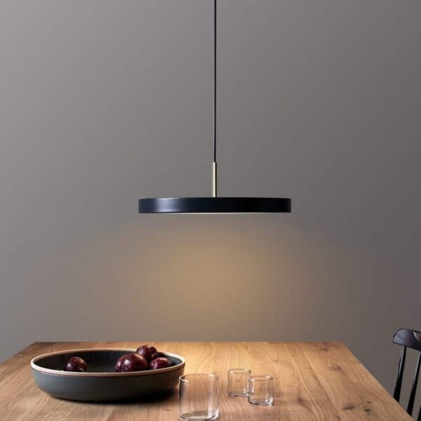 Suspension LED artistique en métal noir