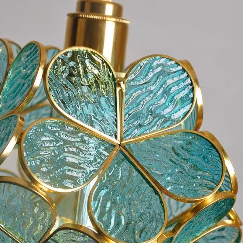Suspension lumineuse cristalline d'inspiration Art Nouveau