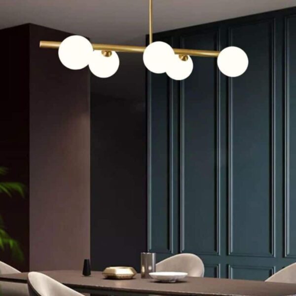 Suspension design contemporaine : cinq globes lumineux LED