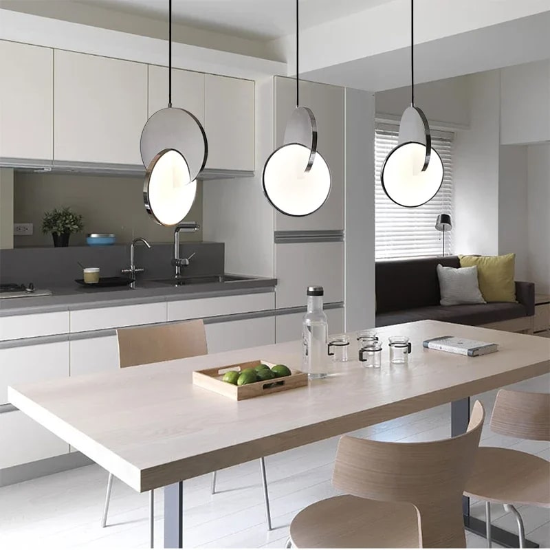 Suspension luminaire argent au design épuré contemporain