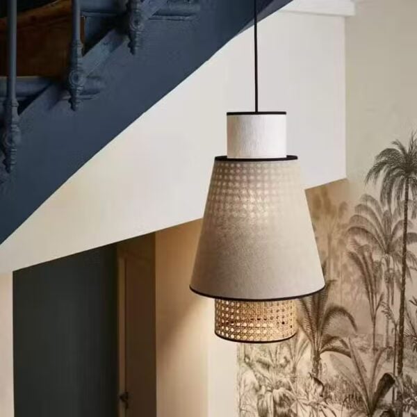 Suspension nordique en rotin naturel avec alliance de tissu