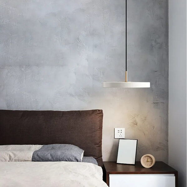 Suspension contemporaine en aluminium brossé