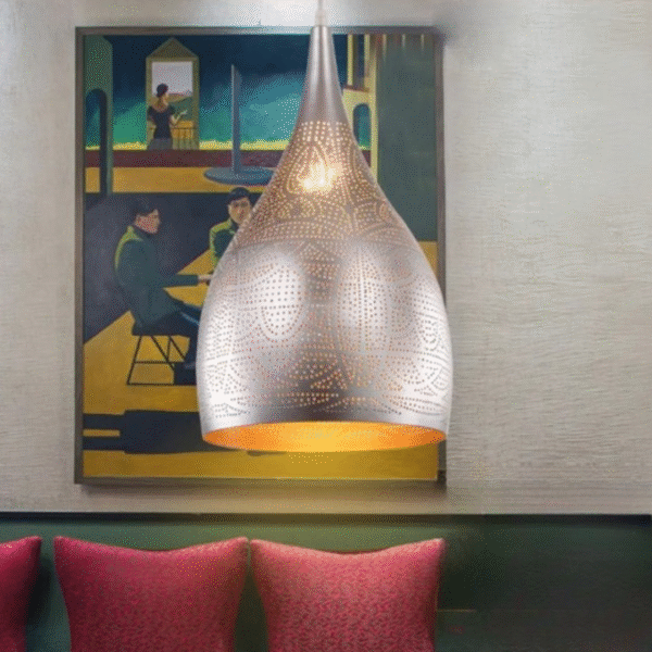 Suspension LED raffinée aux motifs orientaux ajourés