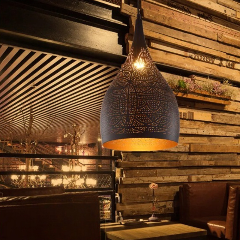 Suspension LED raffinée aux motifs orientaux ajourés