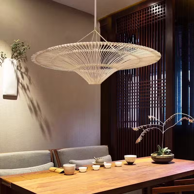 Suspension Lumineuse Artisanale en Rotin Naturel