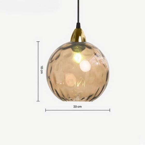 Suspension contemporaine en verre teinté aux accents nordiques