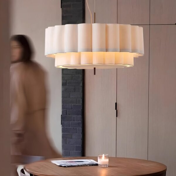 Suspension luminaire en tissu au charme contemporain