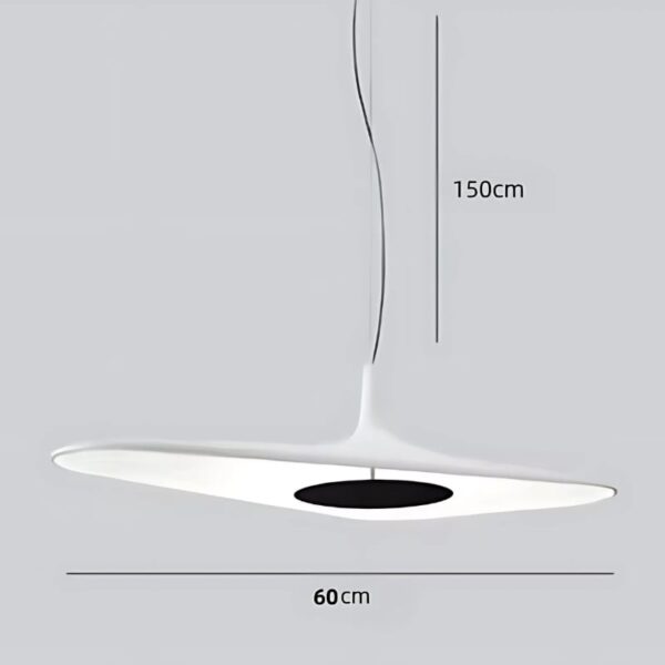 Suspension design en résine blanche d'inspiration nordique