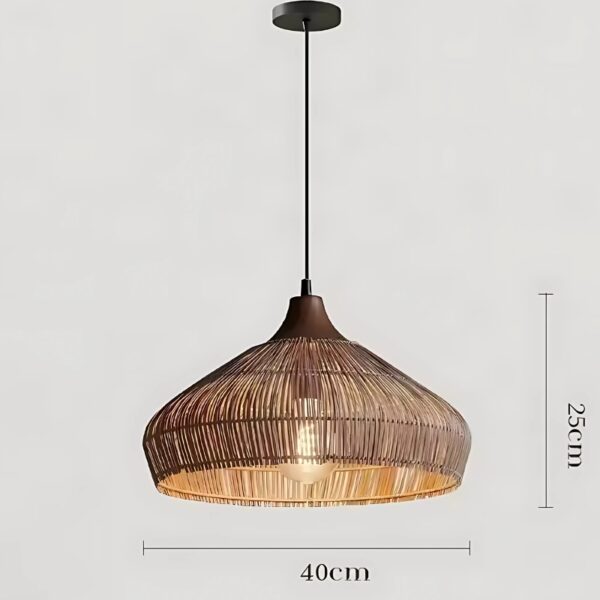 Suspension luminaire artisanale en rotin d'inspiration orientale