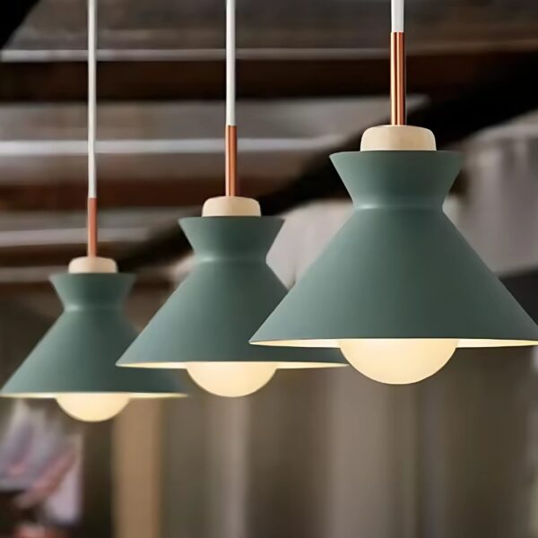 Suspension luminaire design nordique bois et couleur