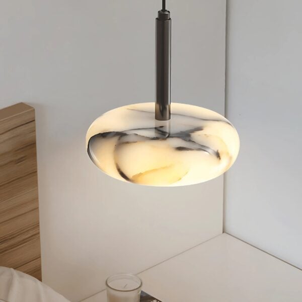 Suspension lumineuse en pierre naturelle au design nordique