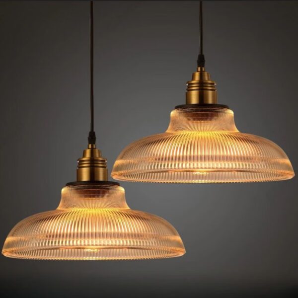 Suspension lumineuse en verre texturé