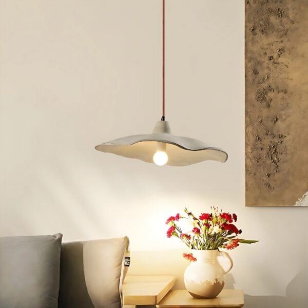 Suspension artisanale en pierre d'inspiration orientale